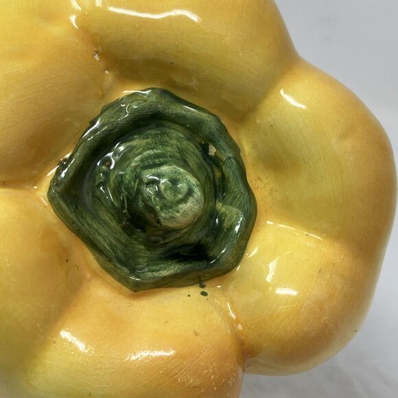 Vintage A Due Tosin Italy Majolica Ceramic Yellow Pepper Art Pottery Vegetable - Picture 8 of 9